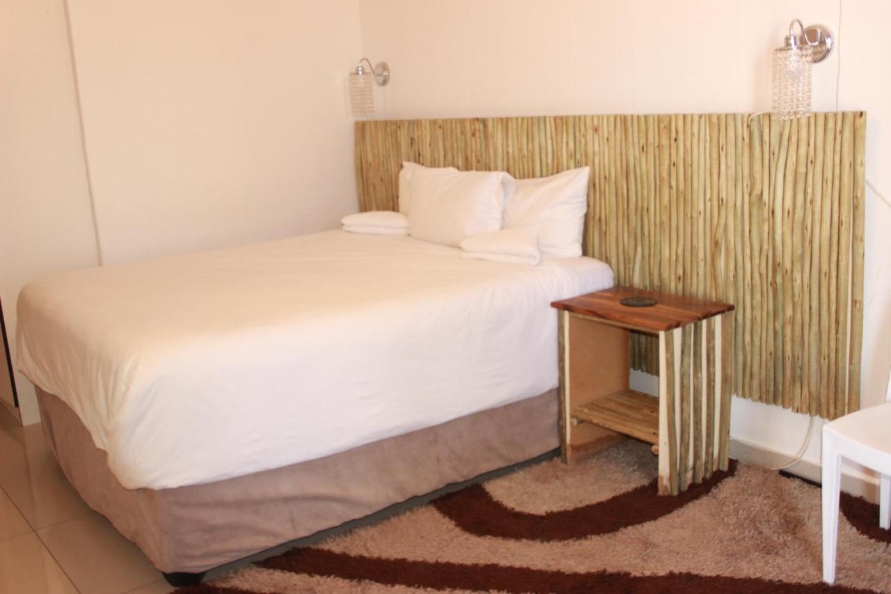 Pandeinge Otel Windhoek Dış mekan fotoğraf