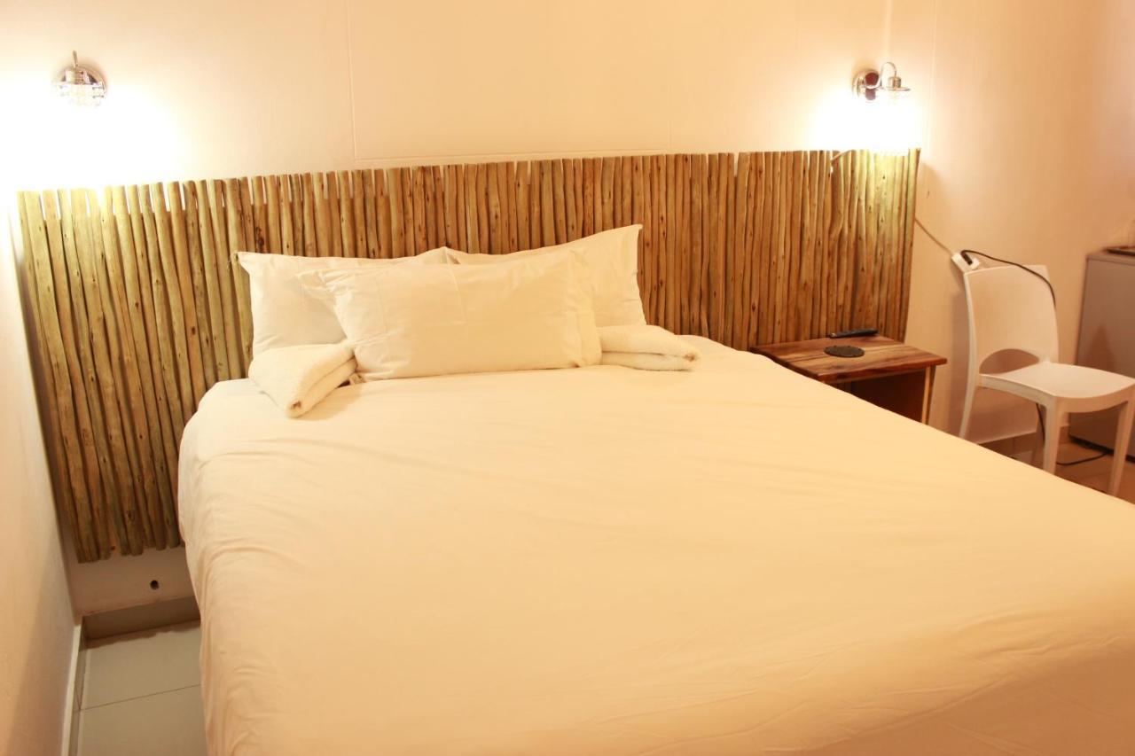 Pandeinge Otel Windhoek Dış mekan fotoğraf