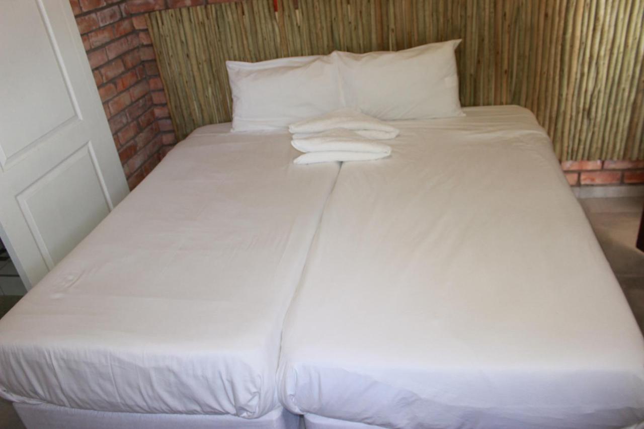 Pandeinge Otel Windhoek Dış mekan fotoğraf