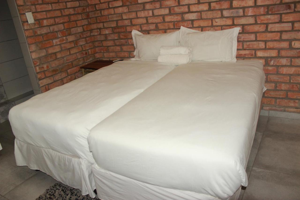 Pandeinge Otel Windhoek Dış mekan fotoğraf