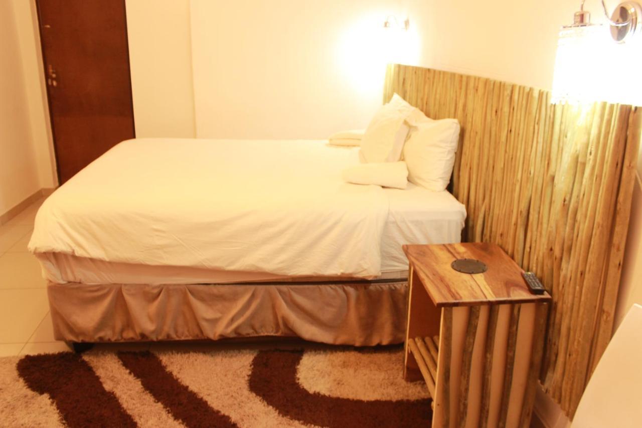 Pandeinge Otel Windhoek Dış mekan fotoğraf