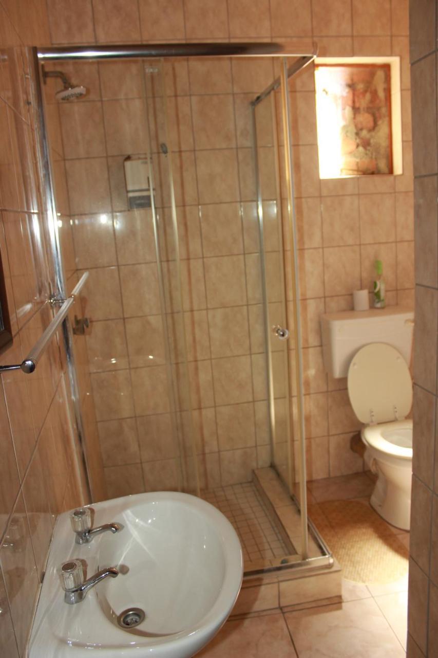 Pandeinge Otel Windhoek Dış mekan fotoğraf