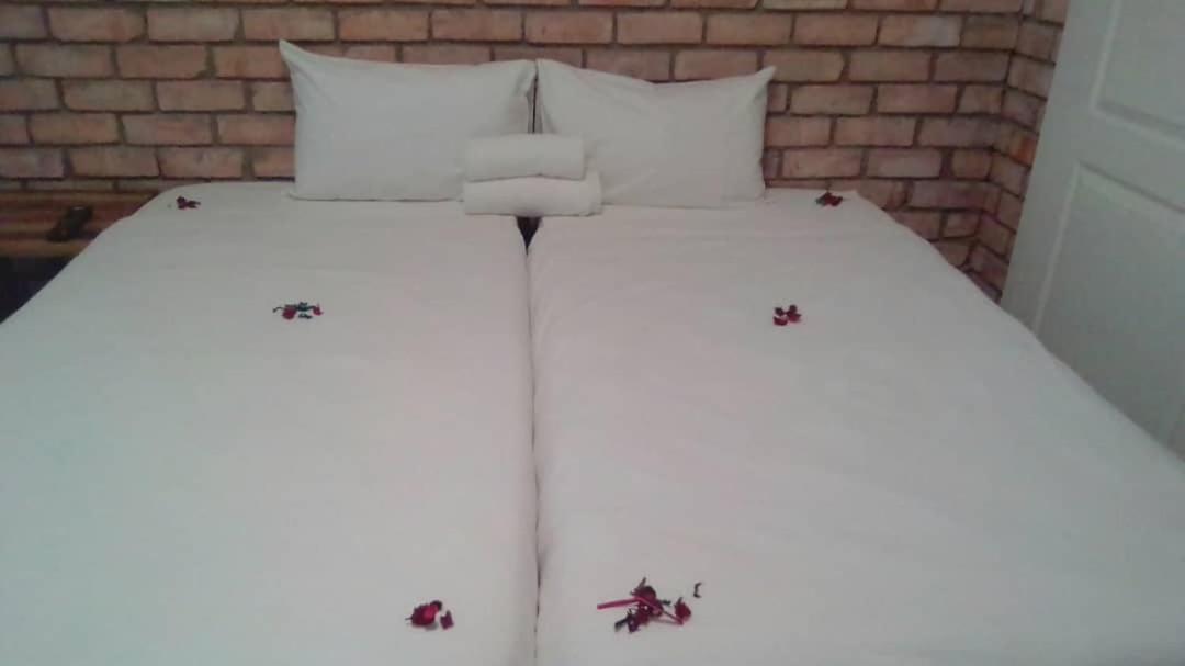 Pandeinge Otel Windhoek Dış mekan fotoğraf